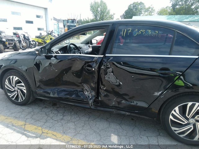 3VWD07AJ0EM422868 Volkswagen JETTA SE