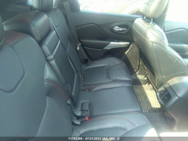 1C4PJMBX6JD555686 Jeep Cherokee Trailhawk