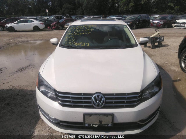 1VWBV7A37FC066402 Volkswagen PASSAT SE