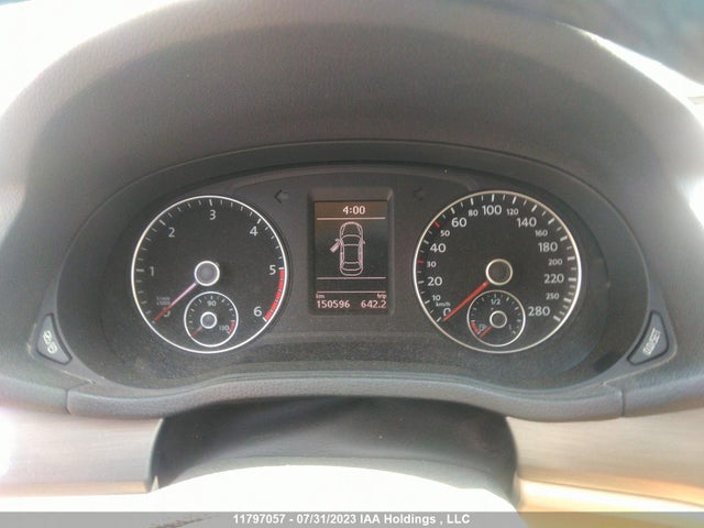 1VWBV7A37FC066402 Volkswagen PASSAT SE