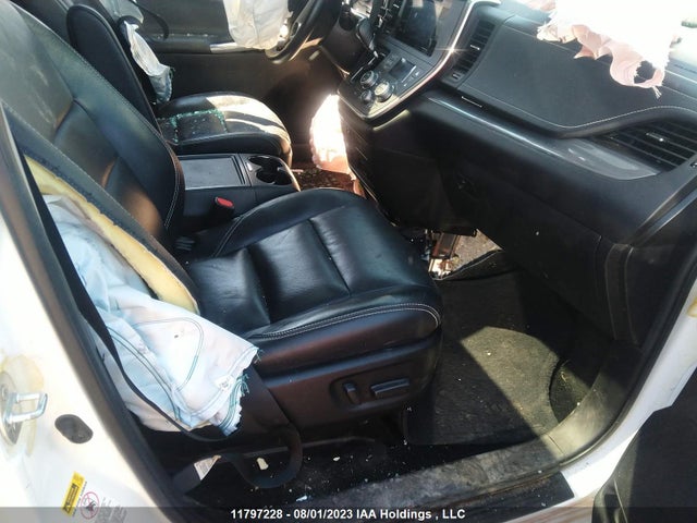 Toyota SIENNA SE 2017 5TDXZ3DC4HS867243 Image 5