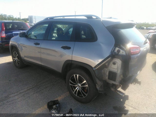 1C4PJMAB5GW110715 Jeep Cherokee Sport