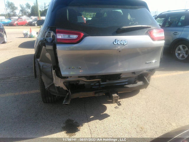 1C4PJMAB5GW110715 Jeep Cherokee Sport