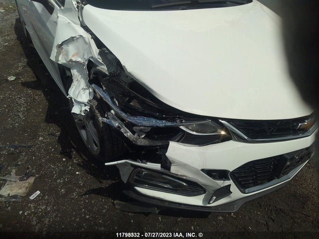 Chevrolet Cruze Premier 2018 1G1BF5SM1J7110562 Image 6