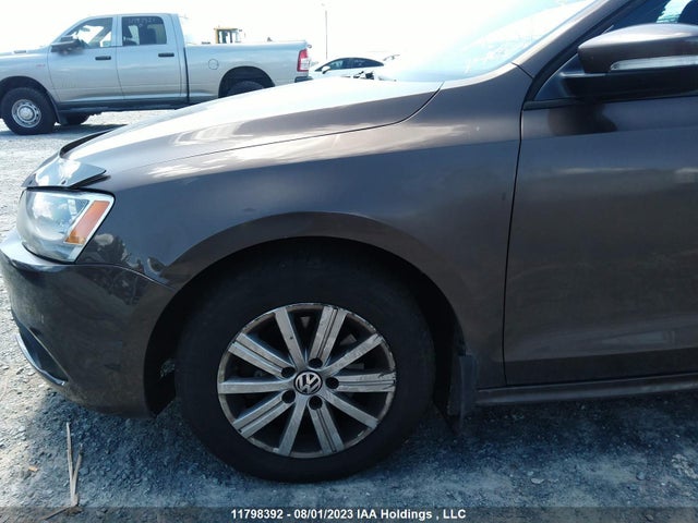 3VWDK7AJ6EM351282 Volkswagen JETTA SE