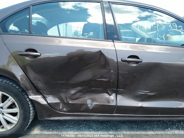 3VWDK7AJ6EM351282 Volkswagen JETTA SE