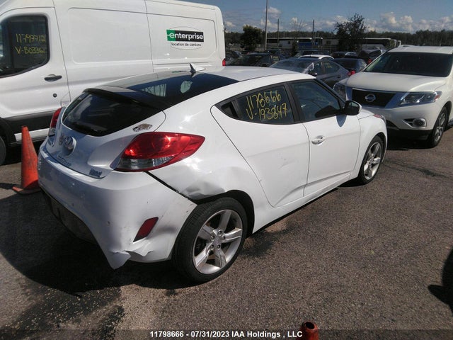 Hyundai VELOSTER 2014 KMHTC6AD5EU193847 Image 4