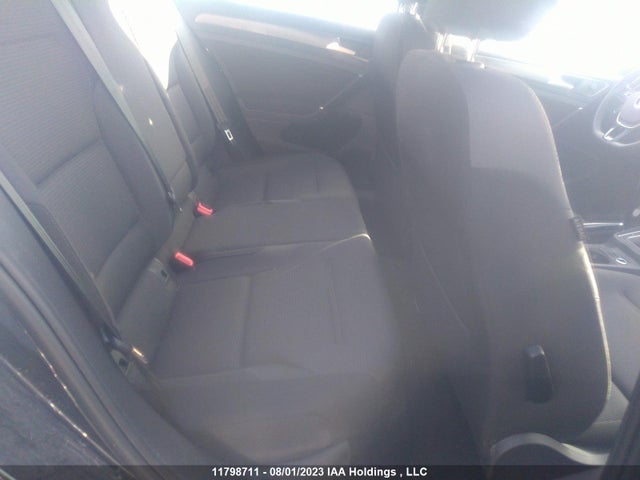 3VWG57AU3MM015893 Volkswagen GOLF