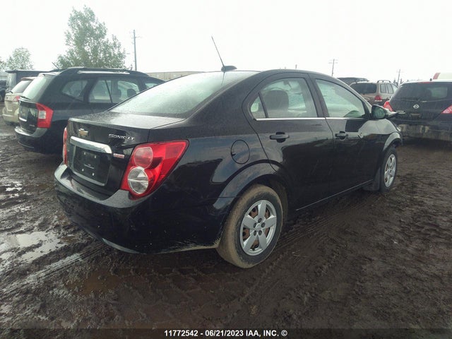 Chevrolet SONIC LT 2016 1G1JC5SB8G4166933 Image 4