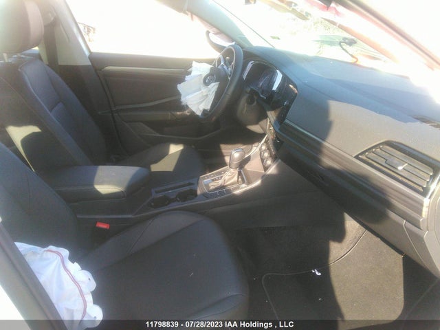 3VWE57BU5MM074739 Volkswagen JETTA SEL