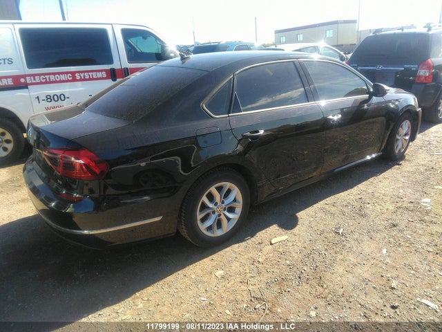1VWAA7A37JC026949 Volkswagen Passat S/r-line