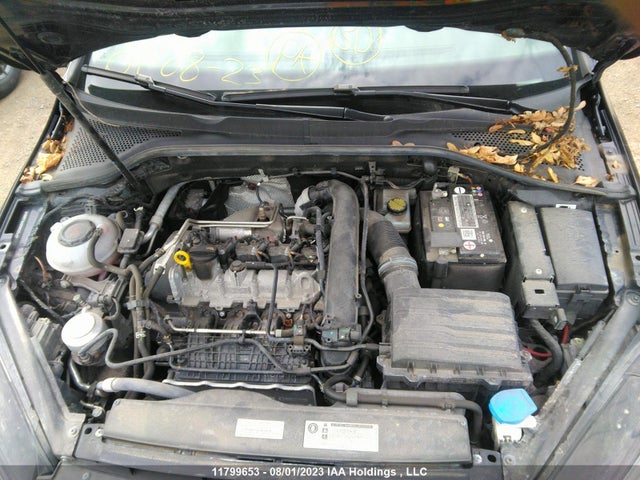3VWW57AU0KM005427 Volkswagen GOLF S/SE
