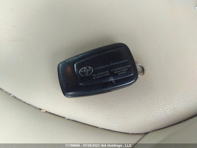 Toyota Highlander Xle 2021 5TDGZRBH9MS523242 Image 11