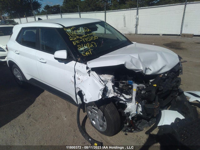Hyundai Venue Essential 2022 KMHRB8A3XNU190250 main image