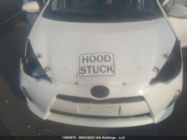 Toyota PRIUS 2014 JTDKDTB39E1064710 Image 10