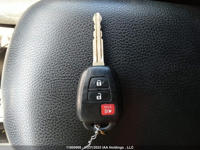 Toyota RAV4 LE 2017 2T3BFREV3HW663134 Image 3