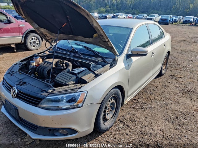 3VW2K7AJ5EM240567 Volkswagen JETTA S