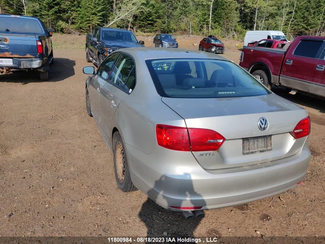 3VW2K7AJ5EM240567 Volkswagen JETTA S