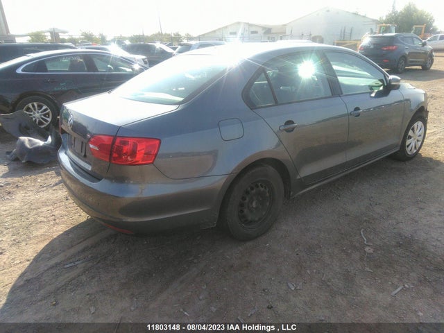 3VW1K7AJ6EM404324 Volkswagen JETTA S