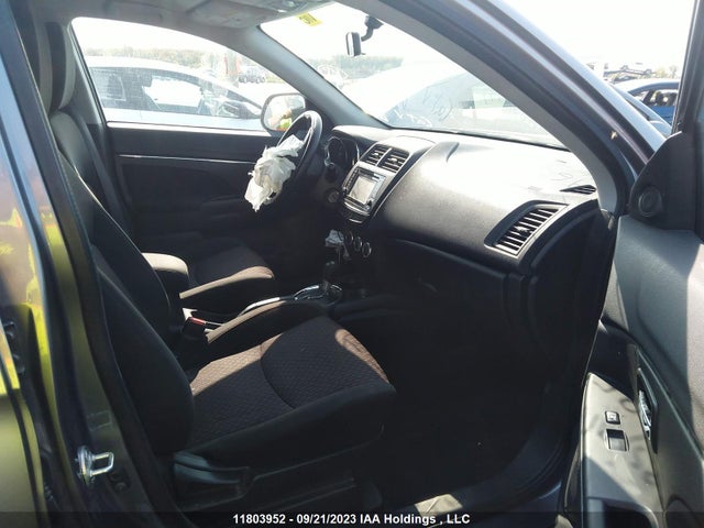 JA4AJ3AU3HZ612196 Mitsubishi RVR SE