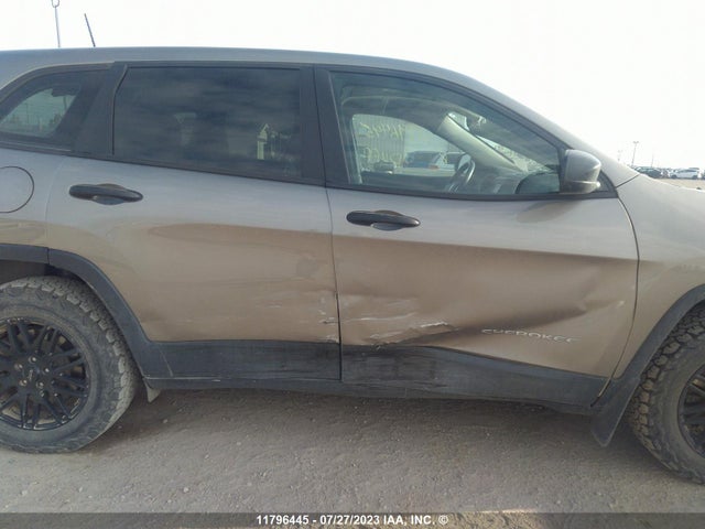 1C4PJMASXHW599789 Jeep Cherokee Sport