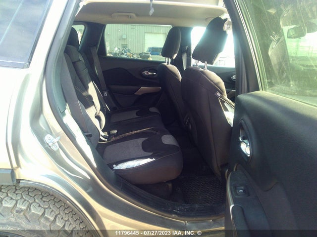 1C4PJMASXHW599789 Jeep Cherokee Sport