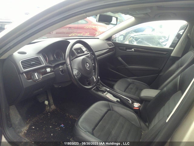 1VWCV7A31FC088321 Volkswagen Passat Highline