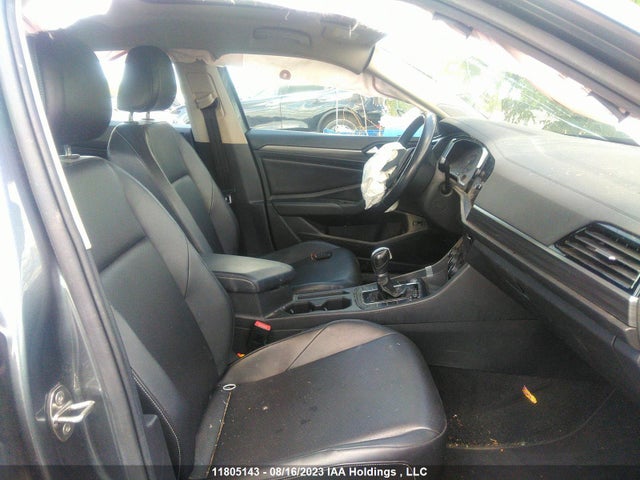 3VWE57BU5KM011895 Volkswagen Jetta Highline