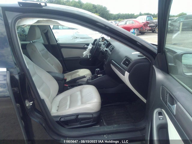 3VWLA7AJ7FM263308 Volkswagen Jetta Sedan Highline