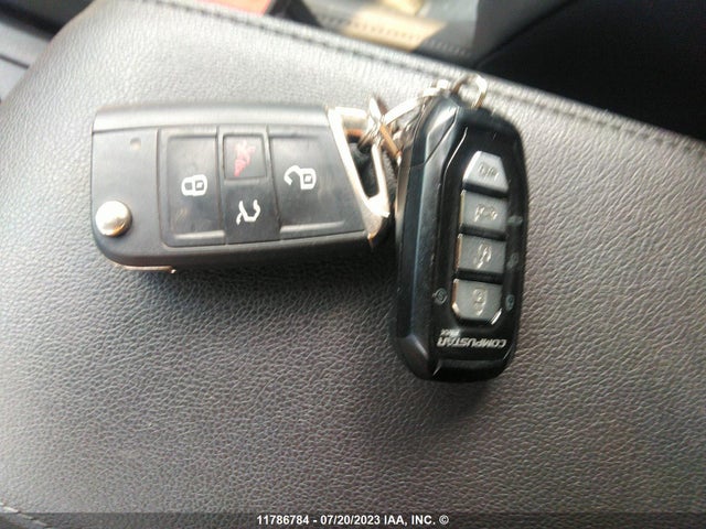 3VV2B7AX2JM116405 Volkswagen Tiguan Se/sel