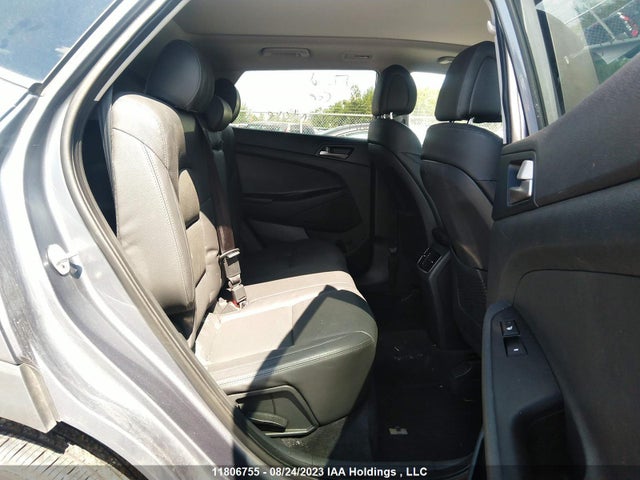 Hyundai TUCSON SE 2018 KM8J3CA42JU831245 Image 8