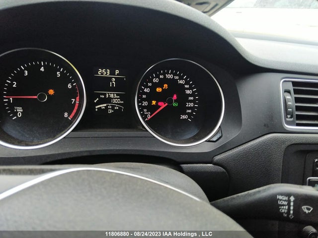 3VWD07AJ2FM296630 Volkswagen Jetta Sedan Comfortline/trendline+