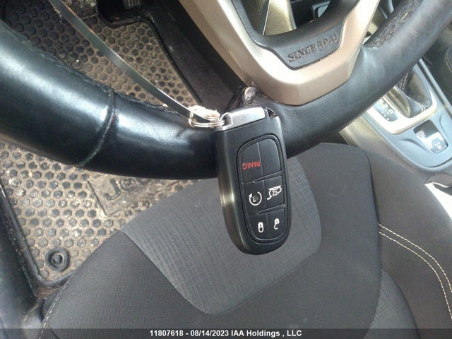 1C4PJMCS3HD215666 Jeep Cherokee North