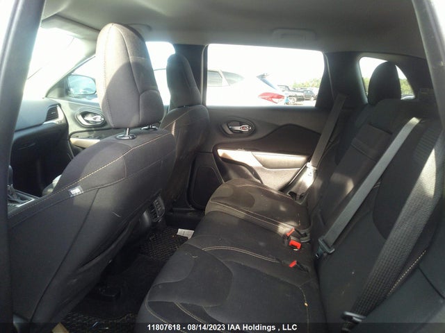 1C4PJMCS3HD215666 Jeep Cherokee North