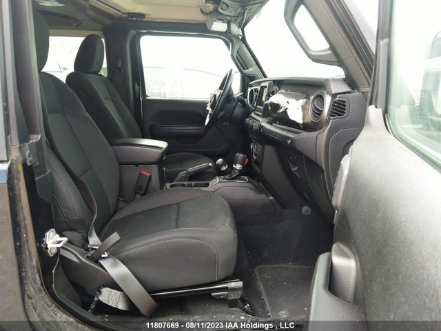 1C4GJXAN8LW155153 Jeep Wrangler Sport S
