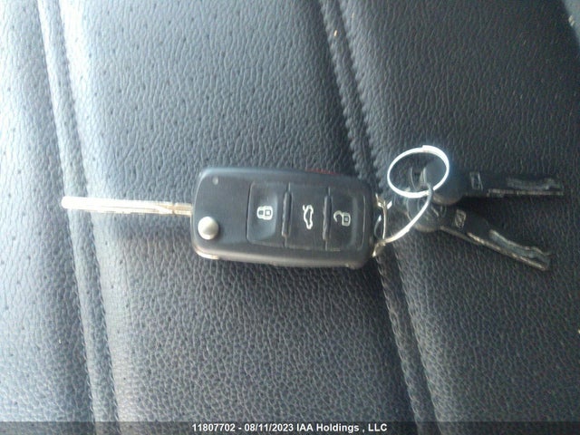 1VWBS7A37EC099830 Volkswagen Passat Comfortline