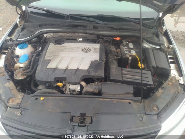 3VWDL7AJ1EM270378 Volkswagen Jetta Sedan Comfortline/highline