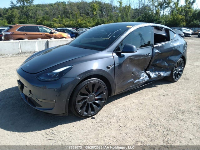 7SAYGDEF3NF521115 Tesla Model Y