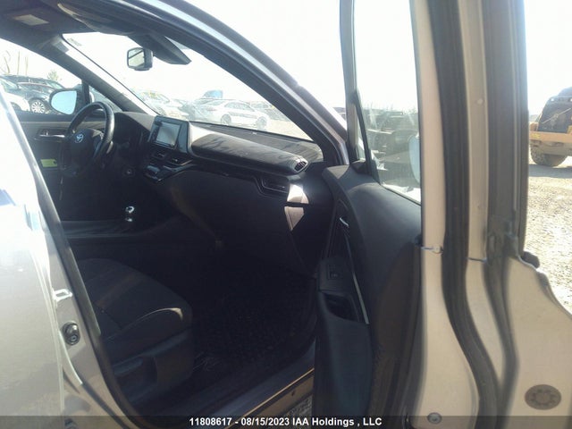 Toyota C-HR XLE 2018 NMTKHMBX2JR014417 Image 5