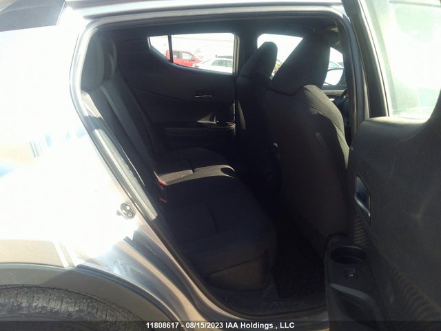 Toyota C-HR XLE 2018 NMTKHMBX2JR014417 Image 8