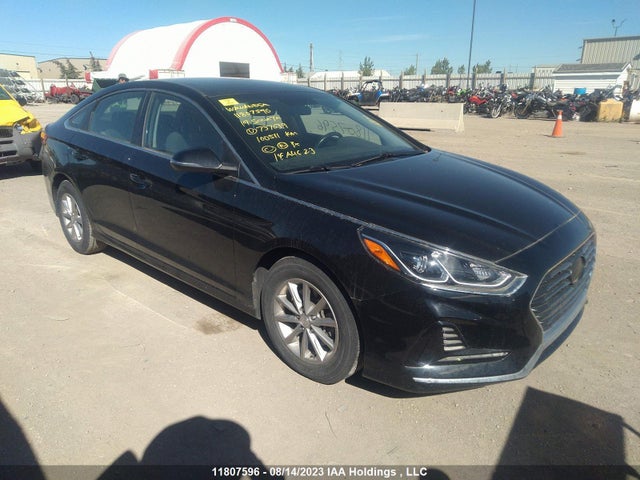 Hyundai Sonata Essential 2019 5NPE24AF8KH737639 main image