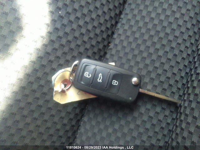 3VW2K7AJ4EM255917 Volkswagen Jetta Sedan Trendline+