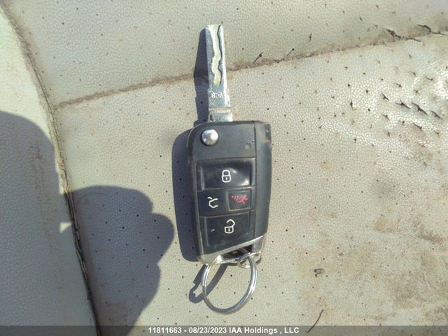 3VW217AU4GM012043 Volkswagen Golf Trendline/highline