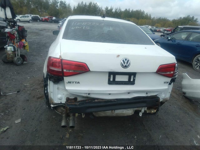 3VWDA7AJ3FM281244 Volkswagen Jetta Sedan Comfortline