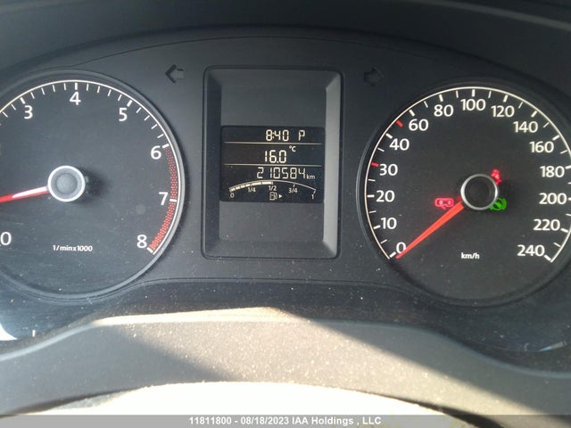 3VWDK7AJ2EM256234 Volkswagen Jetta Sedan Comfortline
