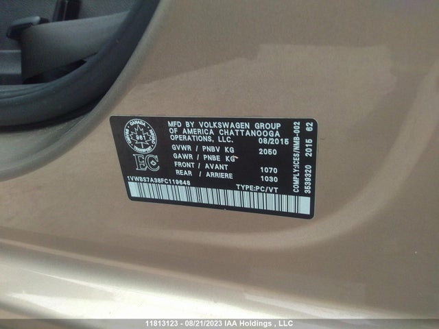 1VWBS7A38FC119648 Volkswagen Passat Comfortline