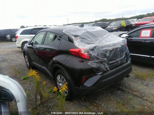 Toyota C-HR 2021 JTNKHMBX1M1107170 Image 3