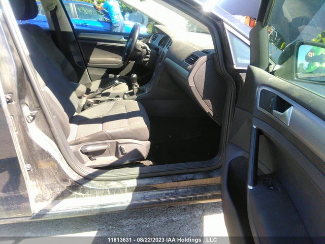 3VW117AUXHM049028 Volkswagen Golf Trendline/highline
