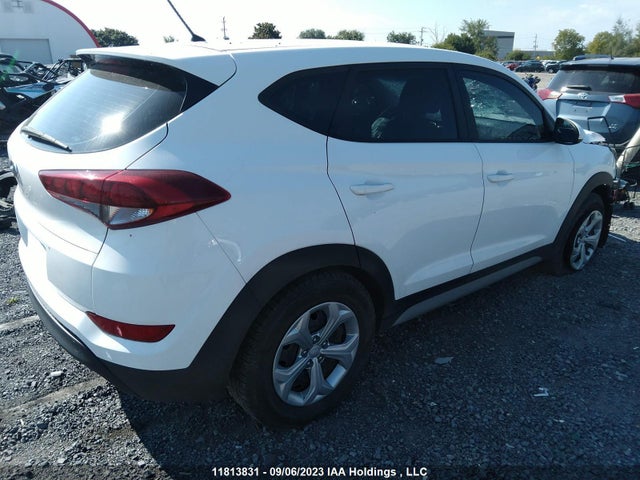 Hyundai TUCSON 2018 KM8J23A43JU689782 Image 4