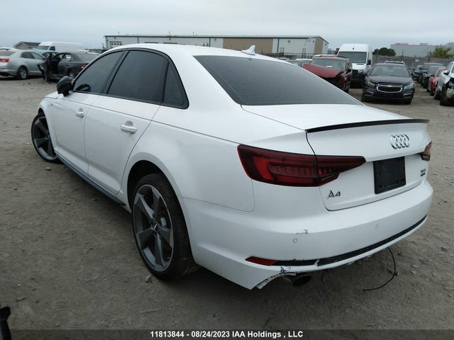 WAUENAF41JN005037 Audi A4 Sedan Progressiv